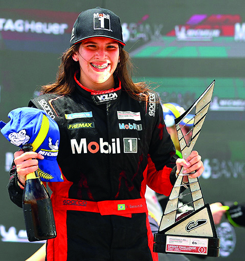 Antonella Bassani vence 1ª etapa da Porsche Cup