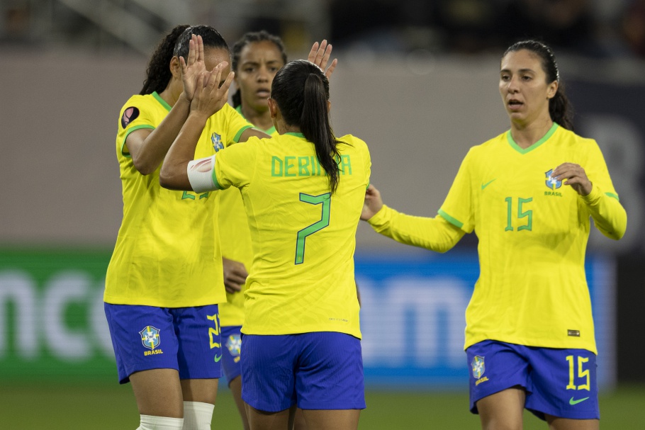 Seleção Brasileira encara México hoje pelas semifinais da Copa Ouro