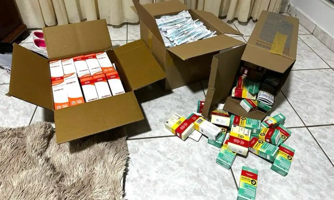 Descubra os detalhes da Operação, que visa desarticular um esquema de envio ilegal de medicamentos para o exterior - Foto: Polícia Federal
