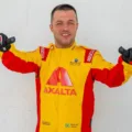 Douglas Mattos é profissional da área de TI e começou a andar de kart há dois anos - Foto: Divulgação