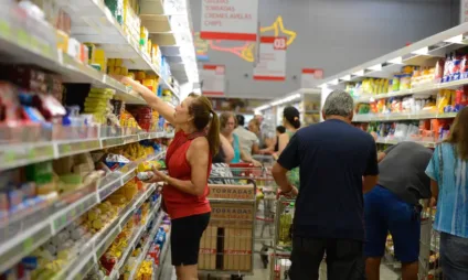 A Selic pode ser elevada a 14,75% na próxima reunião, conforme as previsões do Boletim Focus. Descubra mais sobre isso - Foto: Tânia Rêgo/Agência Brasil A Selic pode ser elevada a 14,75% na próxima reunião, conforme as previsões do Boletim Focus. Descubra mais sobre isso - Foto: Tânia Rêgo/Agência Brasil