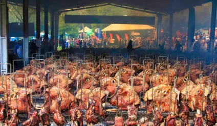 Descubra o Dia do Trabalhador em Cascavel com o maior churrasco do mundo e a tradicional Festa do Costelão - Foto: Celso Dias
